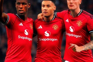 1.5亿镑引援泡汤！曼联转会陷入困境，维拉咬定沃特金斯不放价