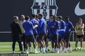 巴萨新星拉明因伤提前退场，欧冠半决赛对阵国米蒙阴影