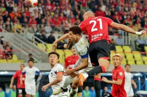 喜讯！成都蓉城跟24岁的法甲王牌国脚签约，热身赛亮相表现不俗