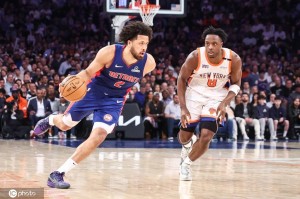 坎宁安24+8唐斯两双 活塞险胜尼克斯系列赛2-3