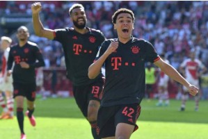 12轮不败3线争冠！意甲7亿豪门踢疯了，欧冠115亿对决，不败=晋级