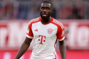 凯恩的冠军梦又悬了？拜仁接连官宣，戴维斯赛季报销，于帕将伤缺数周